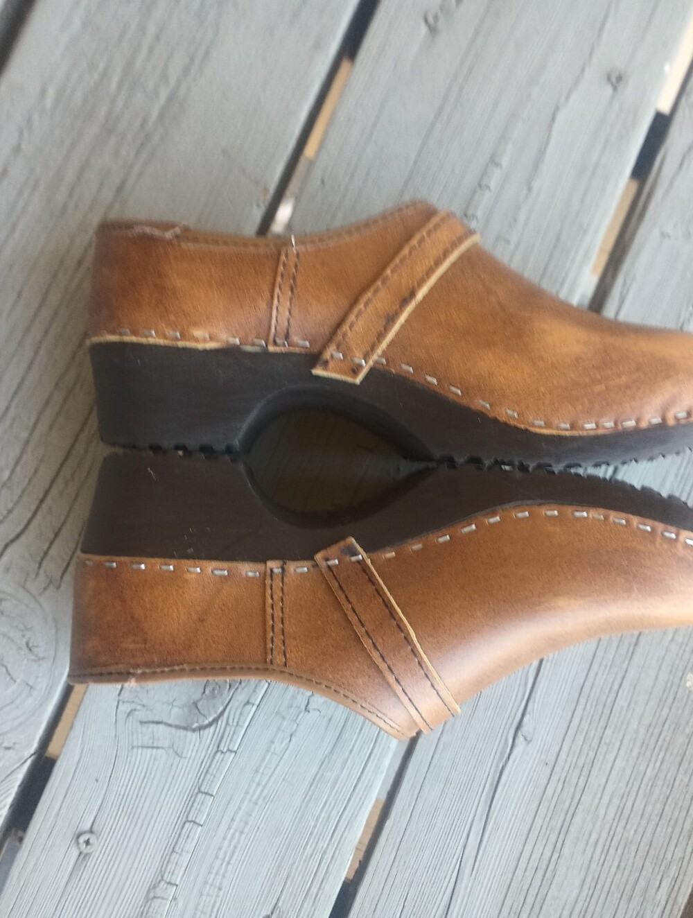 Clogs - Picture 11 of 12